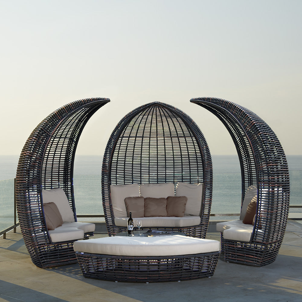 A Sneak Peek into the Hottest Patio Furniture Brand
